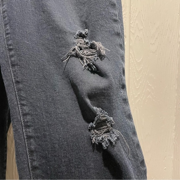 Old Navy High Rise Distressed Black Jeans - Picture 3 of 6